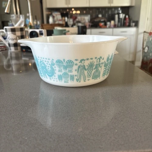 PYREX 474-B Amish Butterprint Blue on White 1 1/2 Quart Casserole Dish No Lid