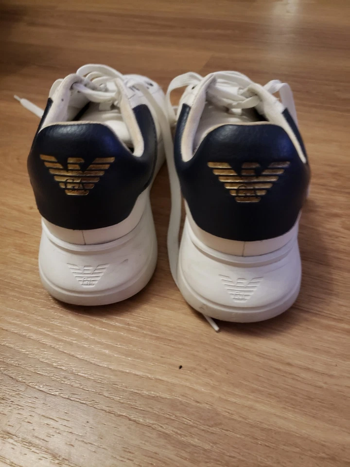 Baskets Emporio Armani en cuir taille 39 en très bon état - Photo 2/4