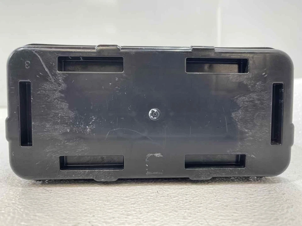 Fits 17 - 20 CHEVY SUBURBAN 1500 5.3L Fuel Evaporator Emission Canister OEM - Image 3 of 4