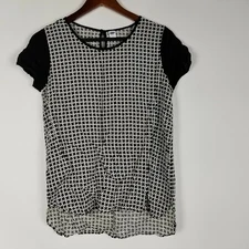 OLD NAVY Womens Size M Black and White Print Top Blouse Short Sleeve High Low