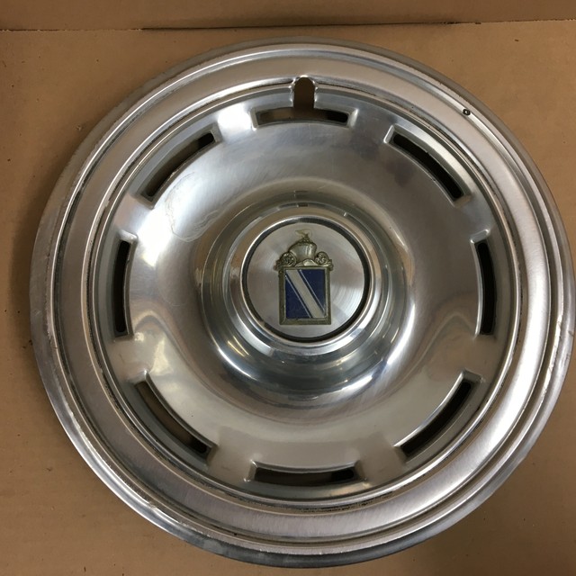VINTAGE BUICK WHEEL COVER 03 eBay