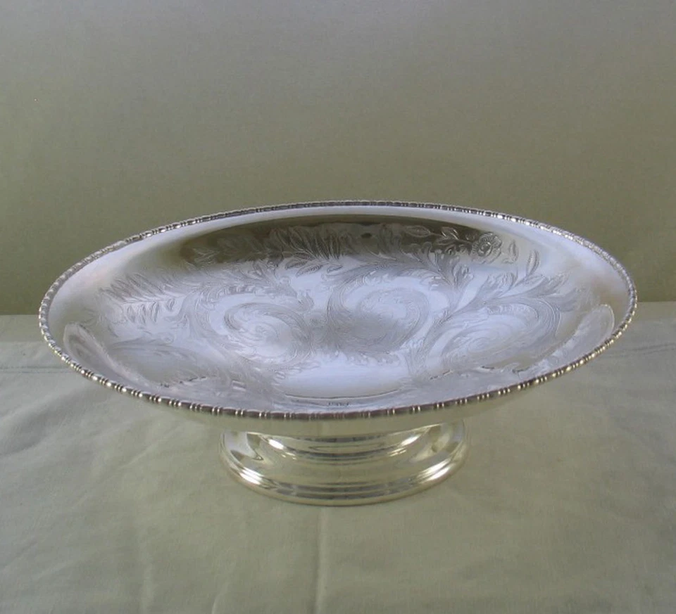 Plato de fruta/pastel de plata, huevo y cuentas, en relieve Foto 2 de 4