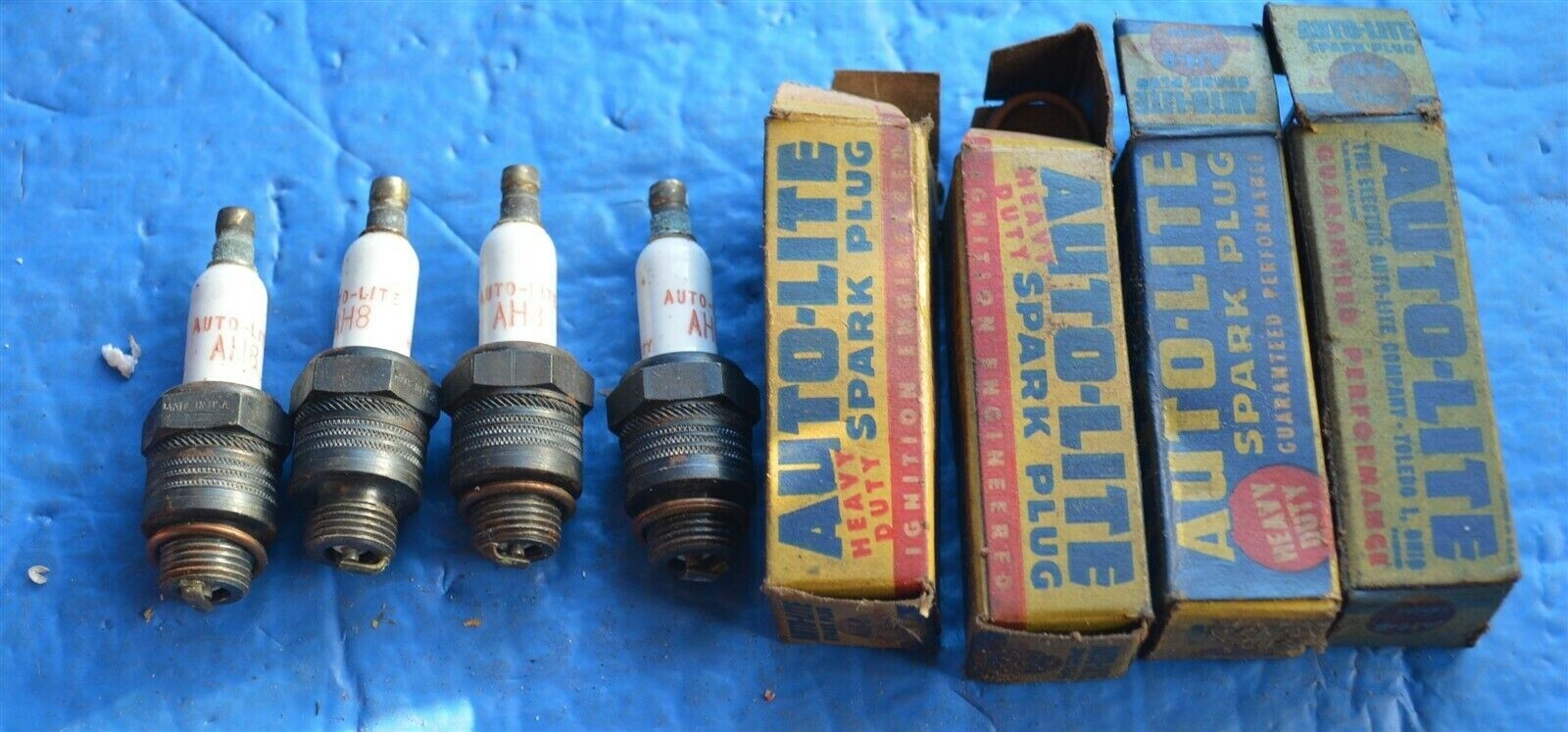 4 Vintage NOS Autolite AH-8 14mm spark plugs yellow  blue boxes