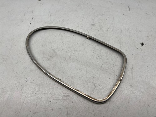 VW Käfer 67-73 Chromrahmen Rücklicht Zierrahmen Rahmen Bügeleisen Rücklicht #Q8