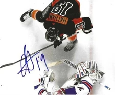 Signed 8x10 GARNET HATHAWAY  Philadelphia Flyers Autographed Photo - COA