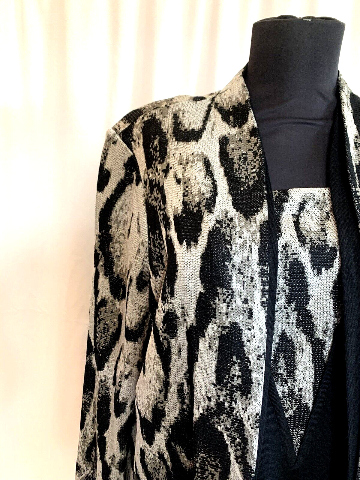 Misook Collection Black Abstract Pattern Jacket a… - image 4