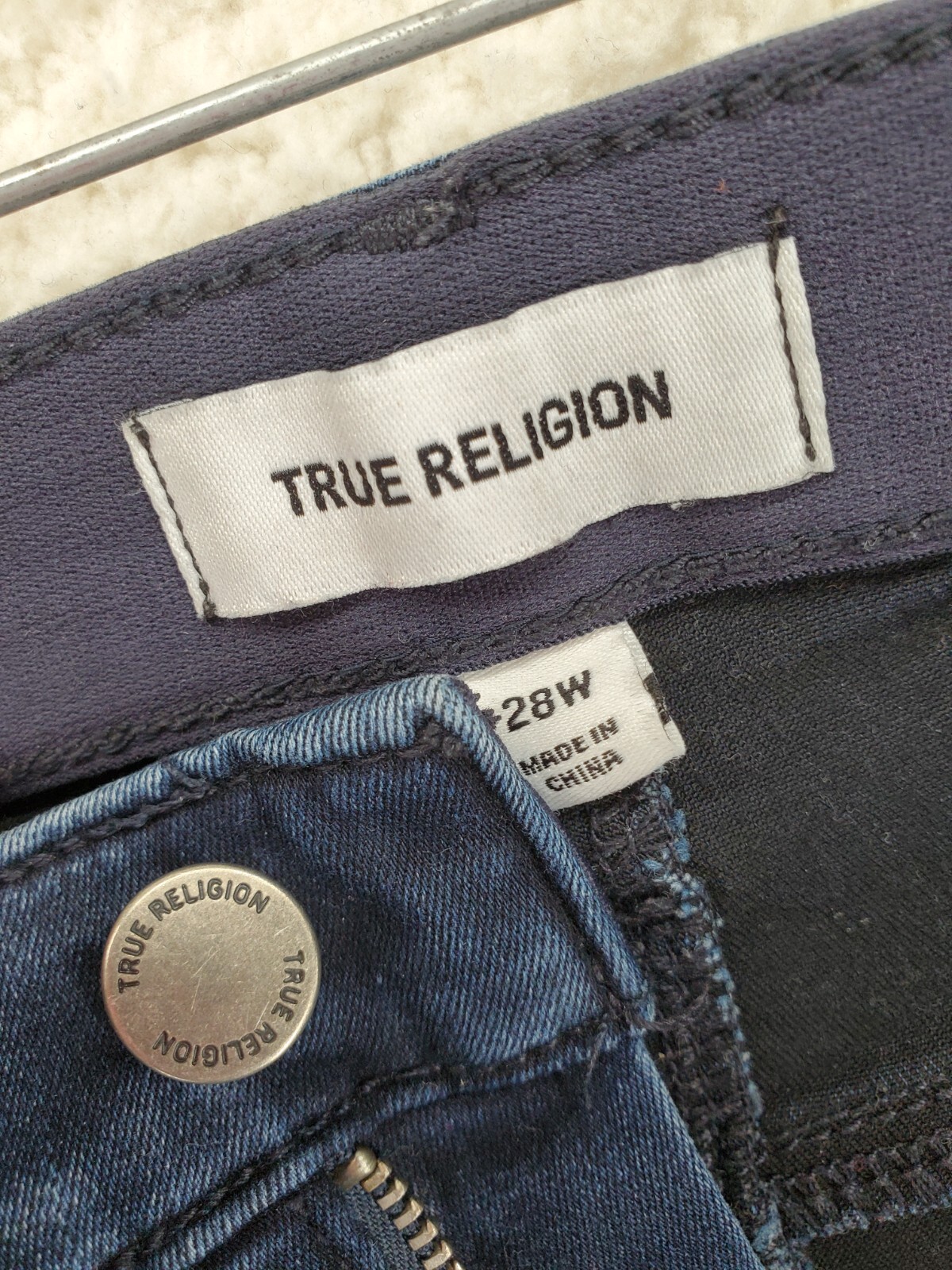 True Religion Jean Shorts Ws 28 (27) Mid Rise Dark Blue Halle Cut-Off Raw Hem 5” thumbnail 2