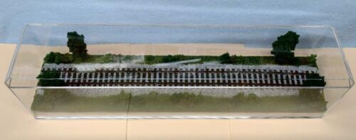 HO SCALE 16" SINGLE TRACK HO TRAIN DISPLAY CASE -SUMMER SCENE FOR ANY HO - Picture 2 of 12