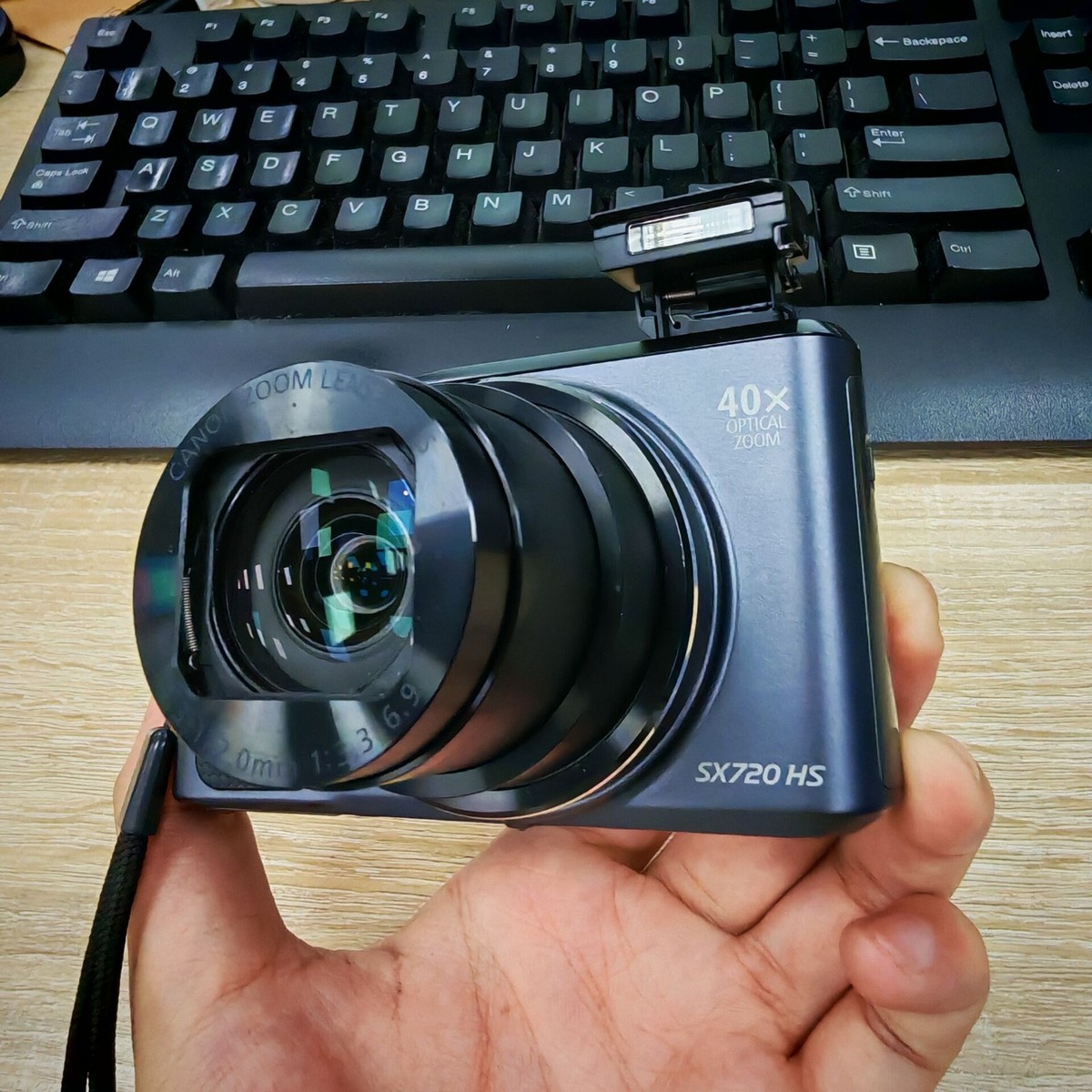 Canon PowerShot SX720 HS 20.3MP Compact Digital Camera 40X zoom