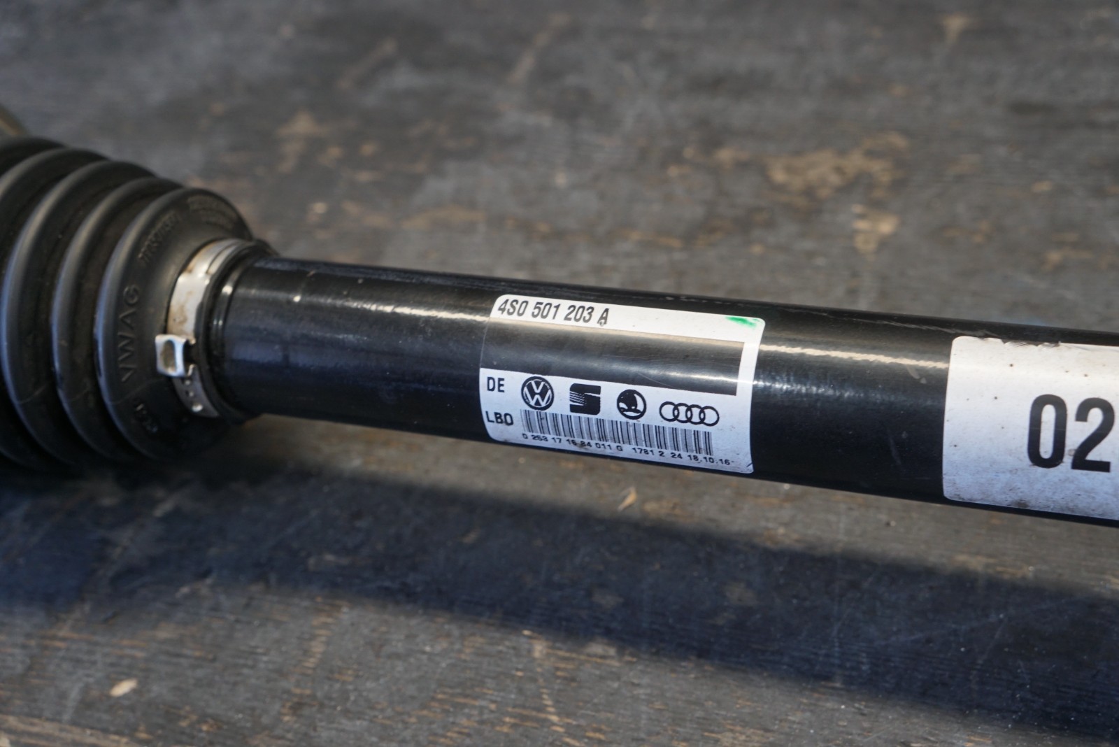Audi R8 2017-2023 Rear Left Lower Axle shaft P/N 4S0501203A