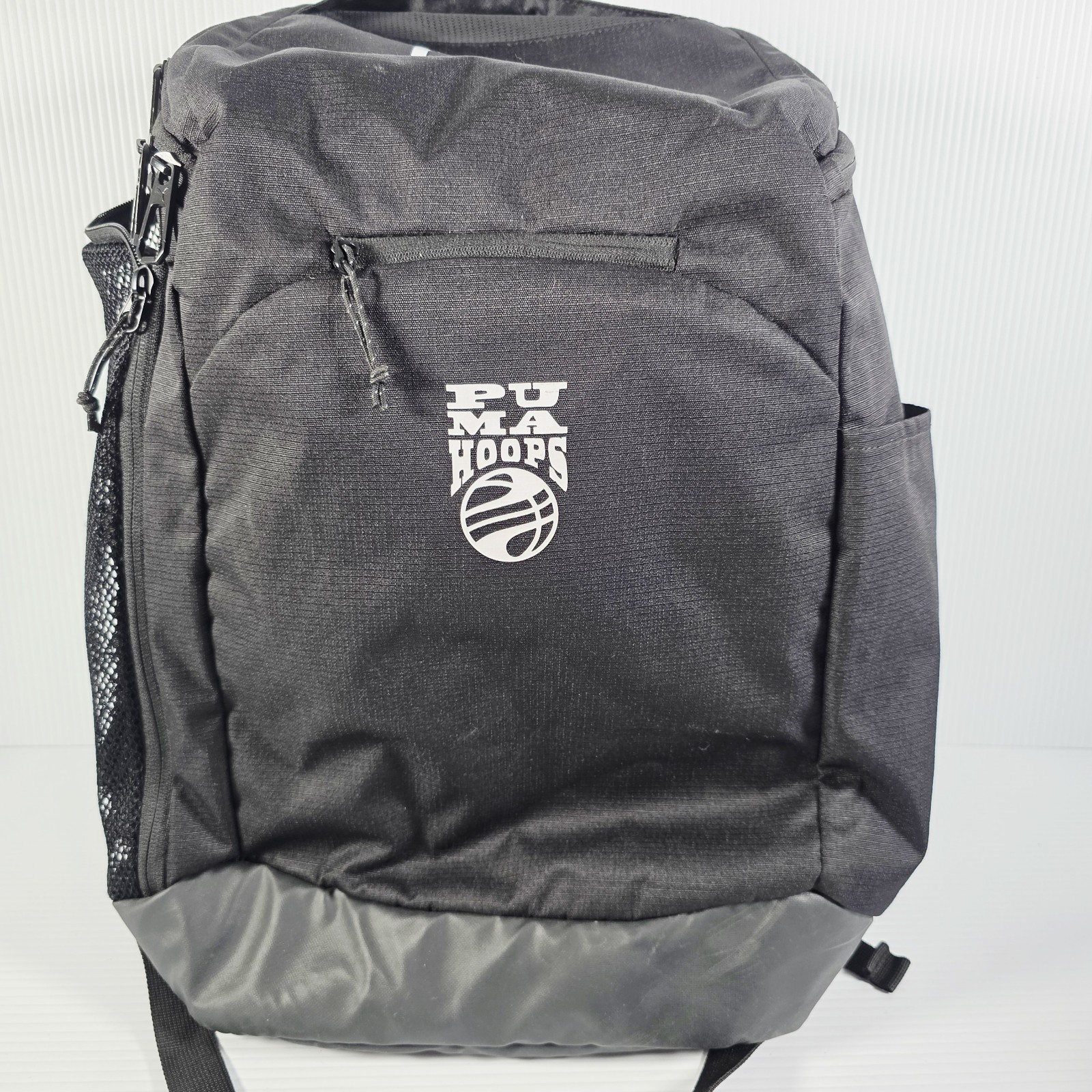 PUMA BASKETBALL PRO Hoops Backpack Black - White - Great Condition  thumbnail 2