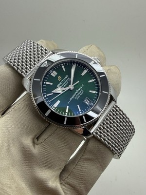 2024 Breitling Superocean Heritage Green Dial Steel 42mm Auto Watch AB2010 + Box