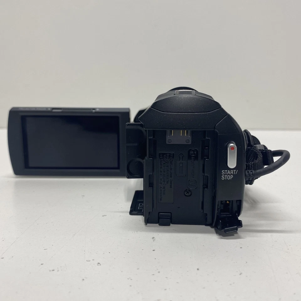 Sony Handycam HDR-PJ540 32GB HD Built-in Projector Camcorder - Image 3 of 4