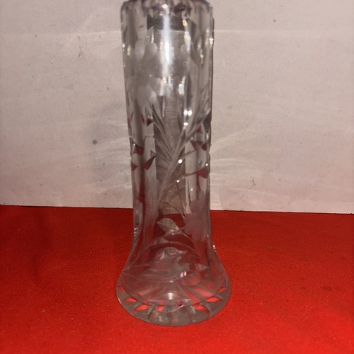 Beautiful Elegant pressed glass 6.5” Tall -Estate Find - Foto 4 di 10