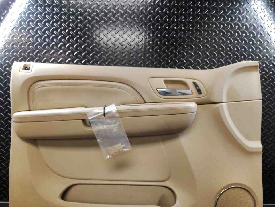 2009 ESCALADE EXT Front Door Trim Panel LHCocoa/Cashmere-394 Foto 2 de 4