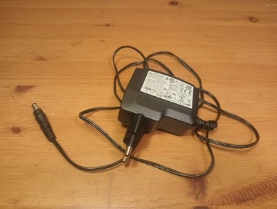Asian Power Devices Inc. 18 Watt Steckernetzteil 12V 1,5A  WB-18D12R