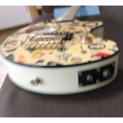Electric Guitar Fernandes ZO-3 w/ Built-in Amplifier Art