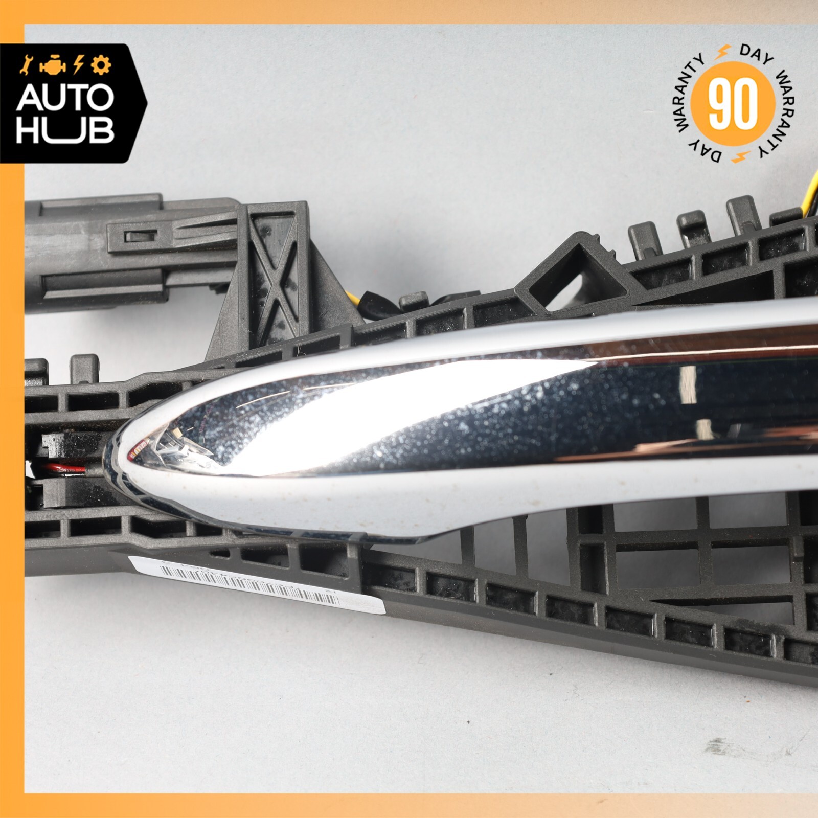2014 Maserati Quattroporte M156 Right Side Exterior Door Handle OEM 69k