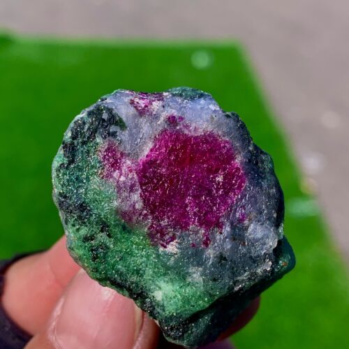 38G Natural green Ruby zoisite (anylite) crystal Wand Obelisk Point Healing - Picture 3 of 23