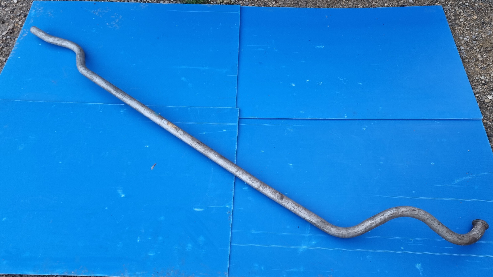 Tube d'échappement Peugeot 404 Break Diesel de qualité d'époque NOS