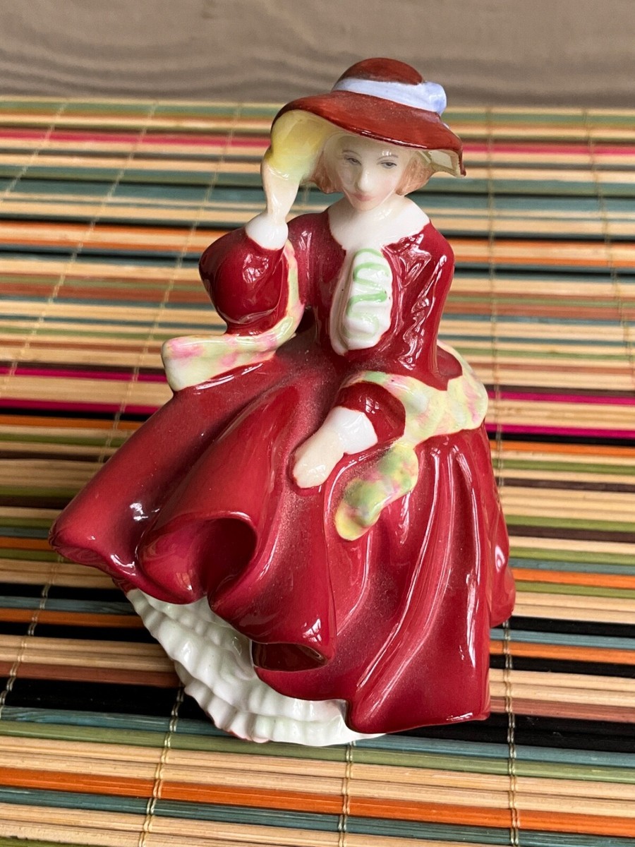fitted lace wedding dress Royal Doulton Scarlett Figurine