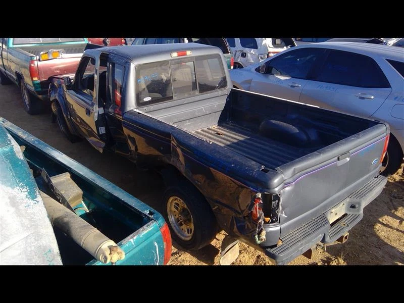 Cilindro maestro de freno usado se adapta a: Ford Ranger 1994 grado A Foto 4 de 4