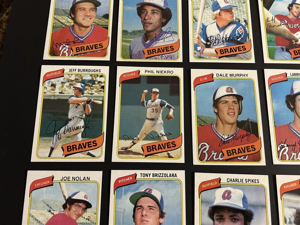 1980 Topps ATLANTA BRAVES Полный КОМАНДНЫЙ Набор ДЕЙЛ МЁРФИ Фил НИКРО Боб ХОРНЕР - Изображение 2 из 2