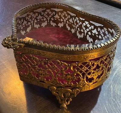 Vintage Matson 24K Gold Plated Heart Jewelry Box Casket Beveled Glass Filigree