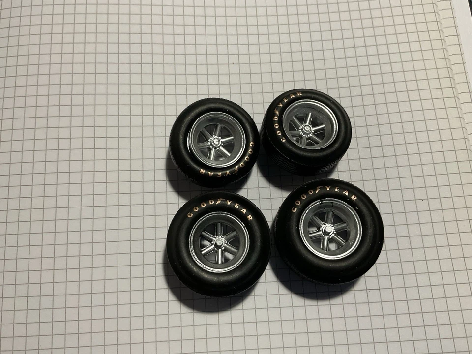 Set Ruote Formula 1 Anni ‘60, Good Year. Scala 1/20 - Immagine 2 di 4