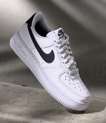 Nike Air Force 1 Low Sneaker Herren EU 43 Weiß Schwarz NEU MIT KARTON