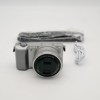 Sony Alpha A 5000 SELP1650 Objektiv Digitalkamera - Silber  LESEN