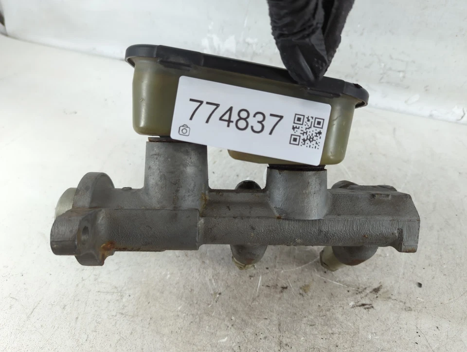 Pontiac 6000 1985 cilindro maestro de freno DUIT4 Foto 4 de 4