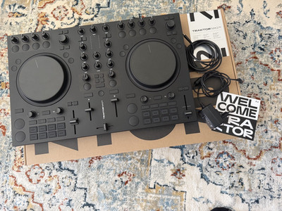 Native Instruments TRAKTOR MX2 unbenutzt inkl. Zubehör