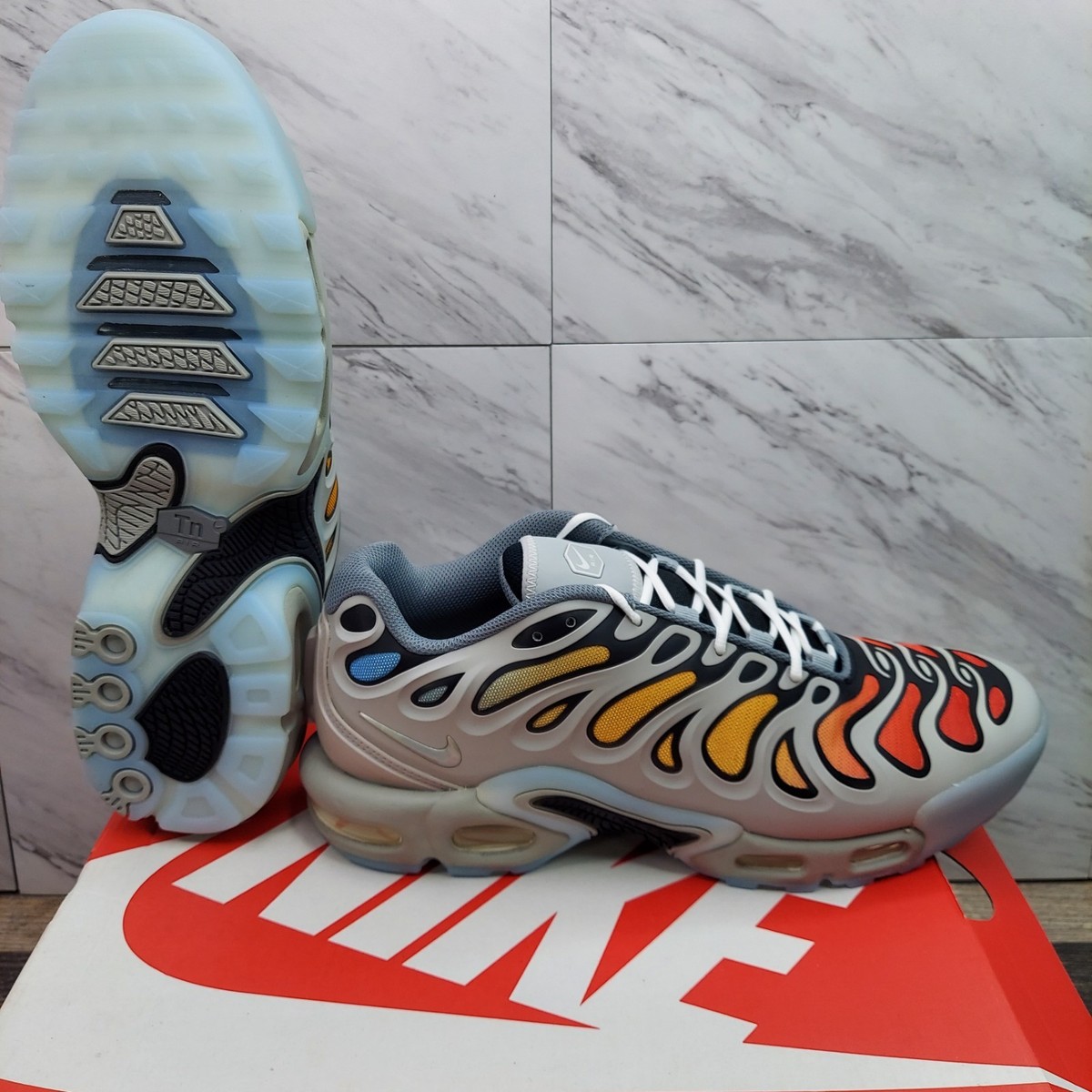 Nike Air Max Plus Drift Light Smoke Grey Sunset FD4290-002 Nike Air Max Plus Drift Light Smoke Grey Sunset FD4290-002