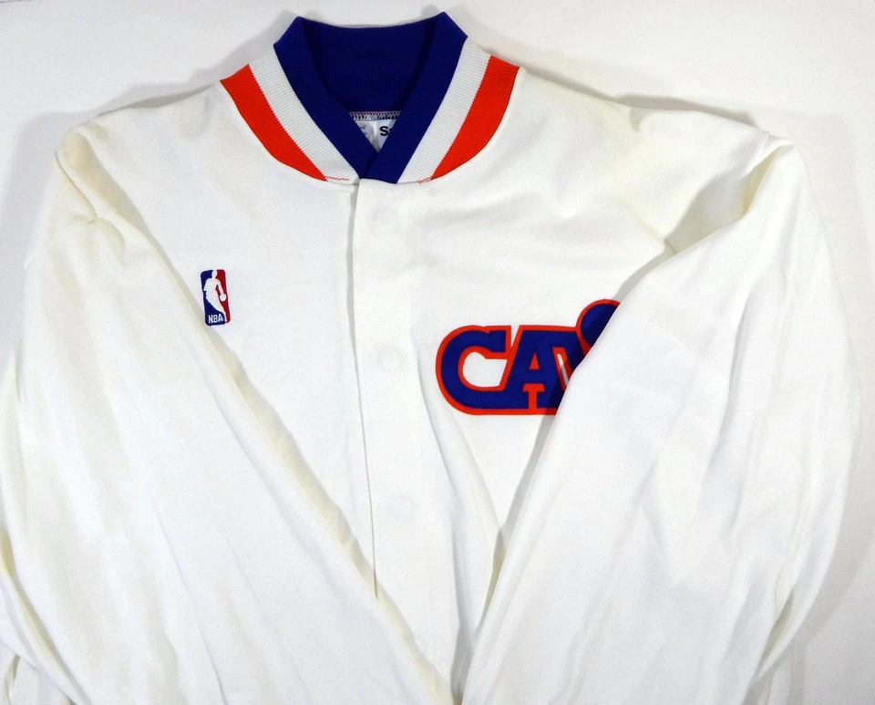 1987-88 Cleveland Cavaliers Game Issued White Warm Up Jacket 48 162 - Image 3 of 4