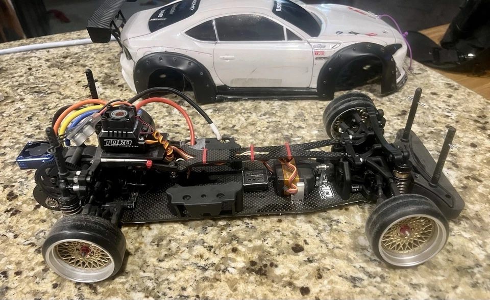 1/10 RC DRIFT ARTR YOKOMO YD-2 Plus Carbon Graphite CUSTOM chassis SET - Image 3 of 4