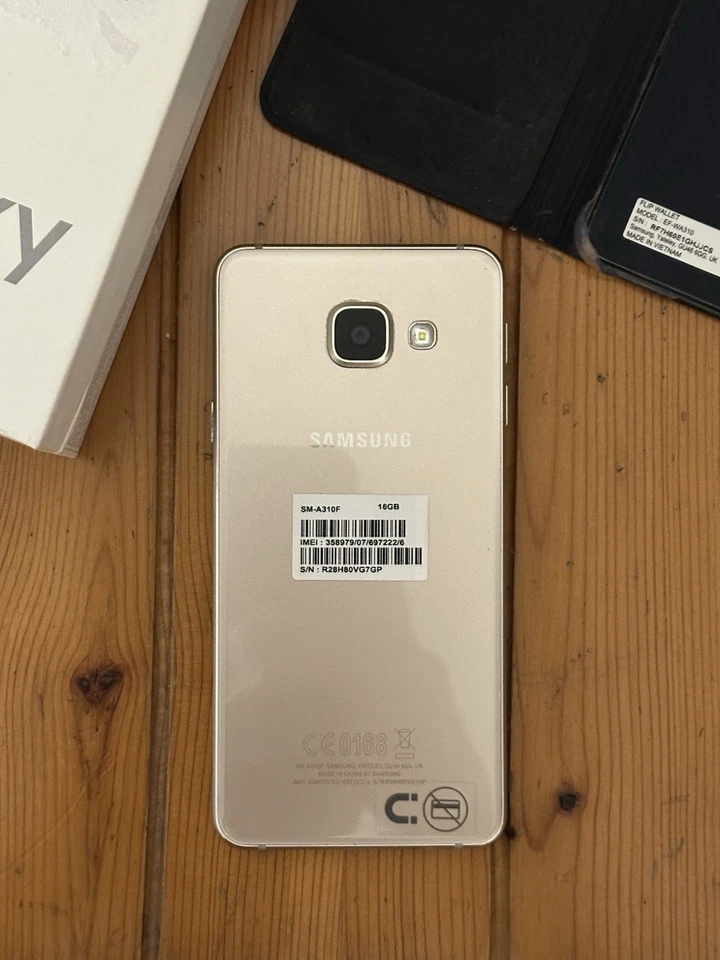 Samsung Galaxy A3, photo 2 sur 3