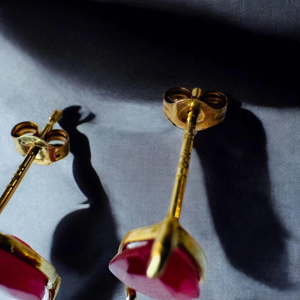 10K Gold Natural Ruby Earrings -2.8 Carat T.W. Pear Cut Vintage Stud Earrings - Image 4 of 4