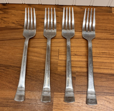 TOWLE TWS516 Set of 4 Stainless Salad Forks Beaded & Bands