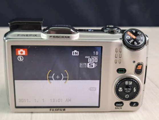 Near MINT]Fujifilm FinePix F550 EXR 16.0MP Digital Camera