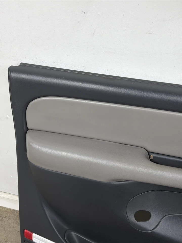 99-02 Chevy Tahoe Silverado GMC Yukon Sierra Power Door Panel Set OEM Graphite - Image 3 of 4