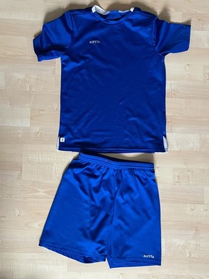 gut erhaltenes Kipsta Trikot Sportshirt mit Hose für Jungen Gr. M 137-147 cm