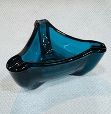 1960’s VIKING GLASS Bluenique Triangular Cigar Ashtray 6" Mid Century Modern