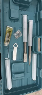 Makita JH-555 45 Lbs Demolition Hammer Hex30 (W Case 2 wheels