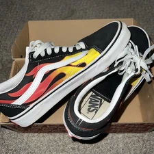 VANS - Old Skool Flame Black Men size 6.5, Women size 8.0