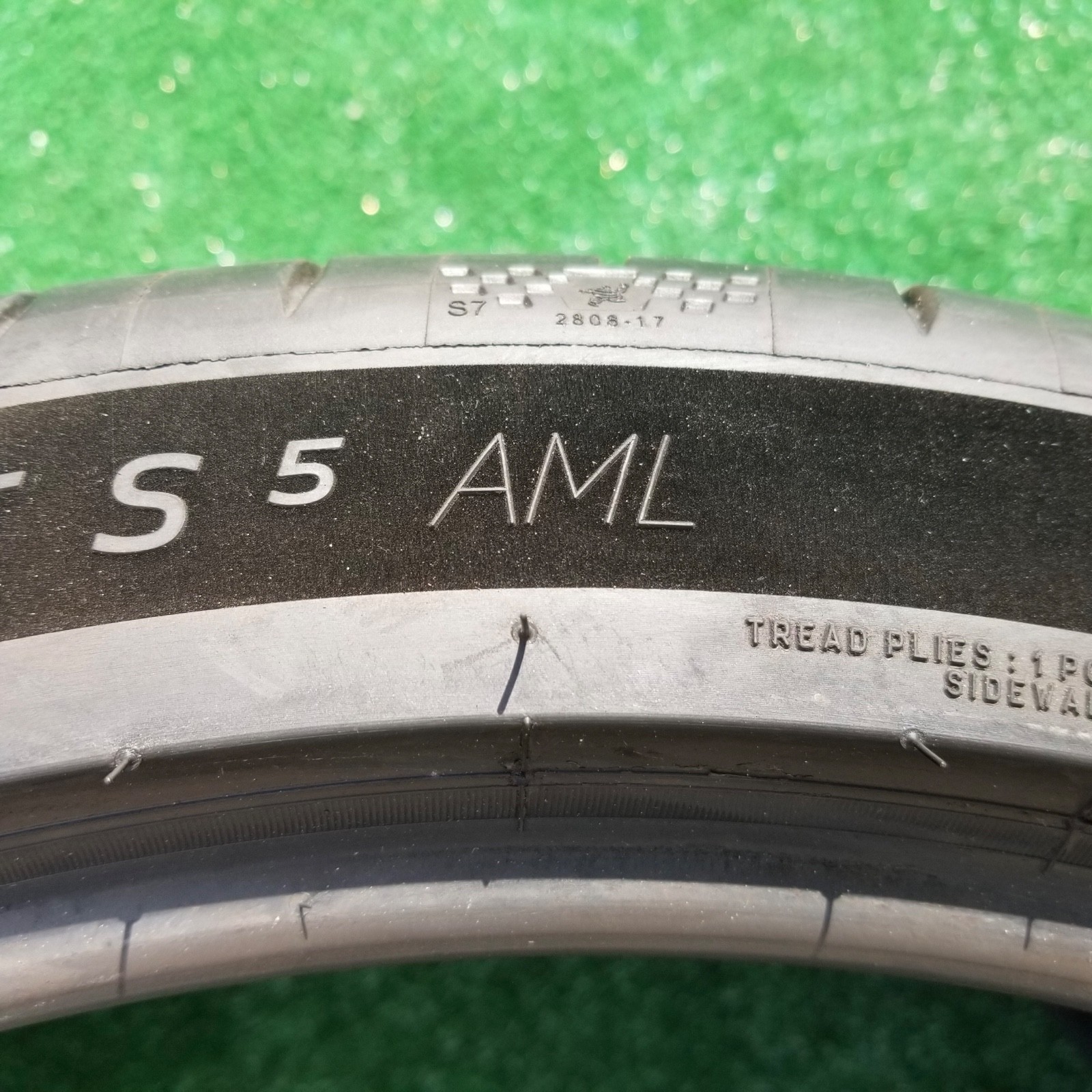 325/30R21 Michelin Pilot Sport S 5 Tire 325/30ZR21 AML ASTON MARTIN 80% Acoustic
