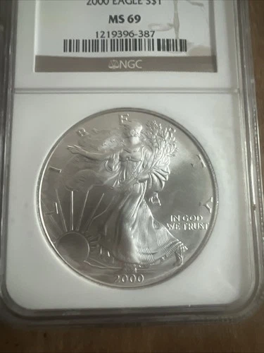 2000 $1 AMERICAN SILVER EAGLE NGC MS69