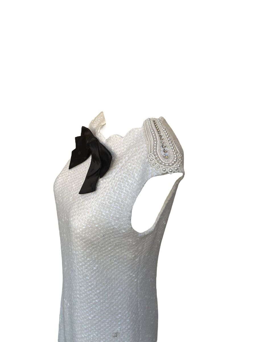 NWT CHANEL 20K WHITE TWEED SLEEVELESS DRESS PEARL/CRYSTAL