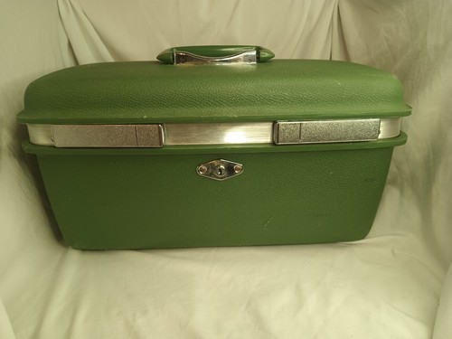Vintage Green Royal Traveller Train Case Makeup Carry-On Luggage NO KEY - Picture 17 of 17
