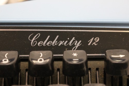 Gorgeous SEARS Vintage 1964 CELEBRITY 12 Portable Typewriter In Hard Case -X - Picture 4 of 18